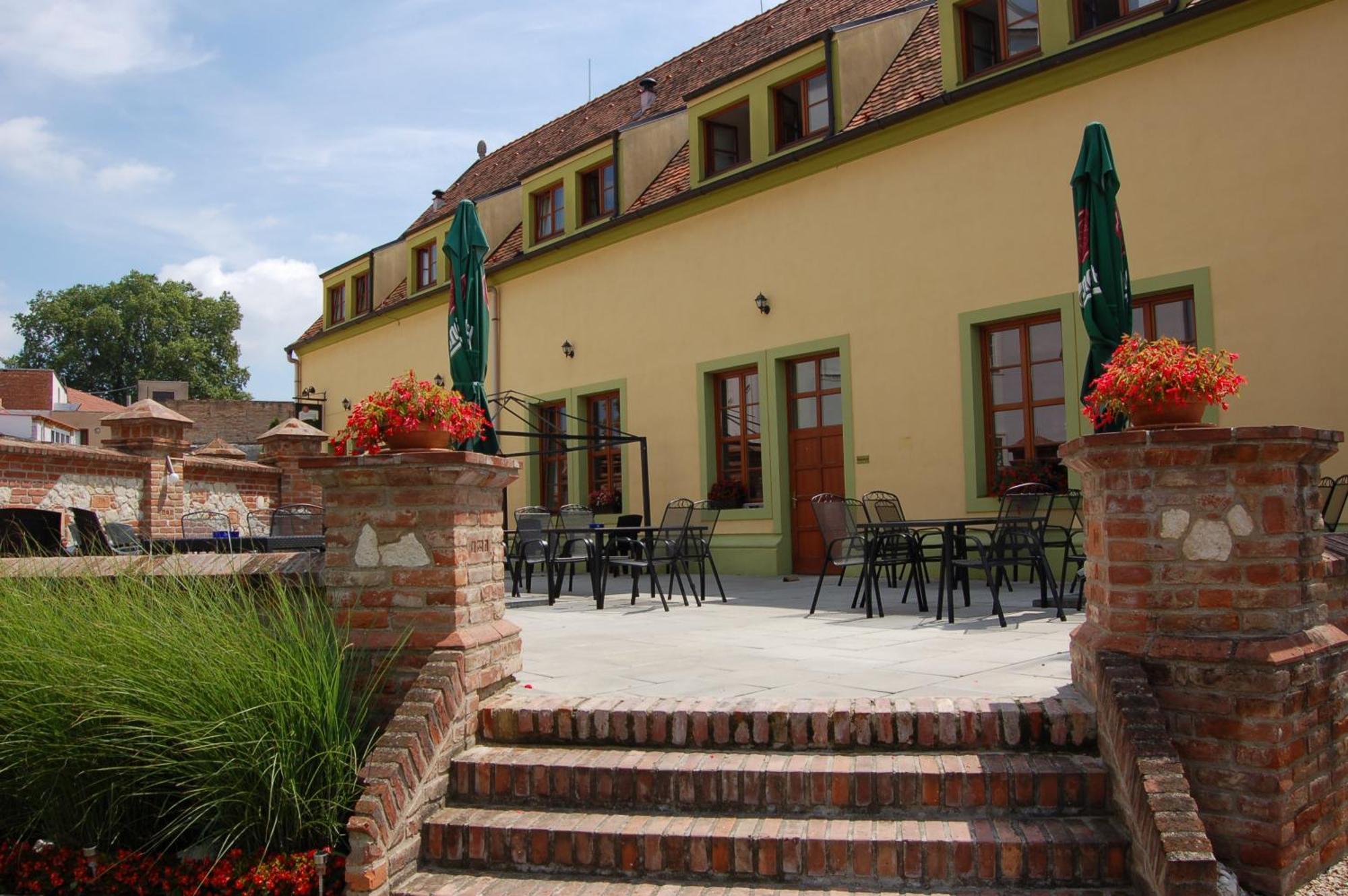 Hotel Aurelius Mikulov Exterior photo